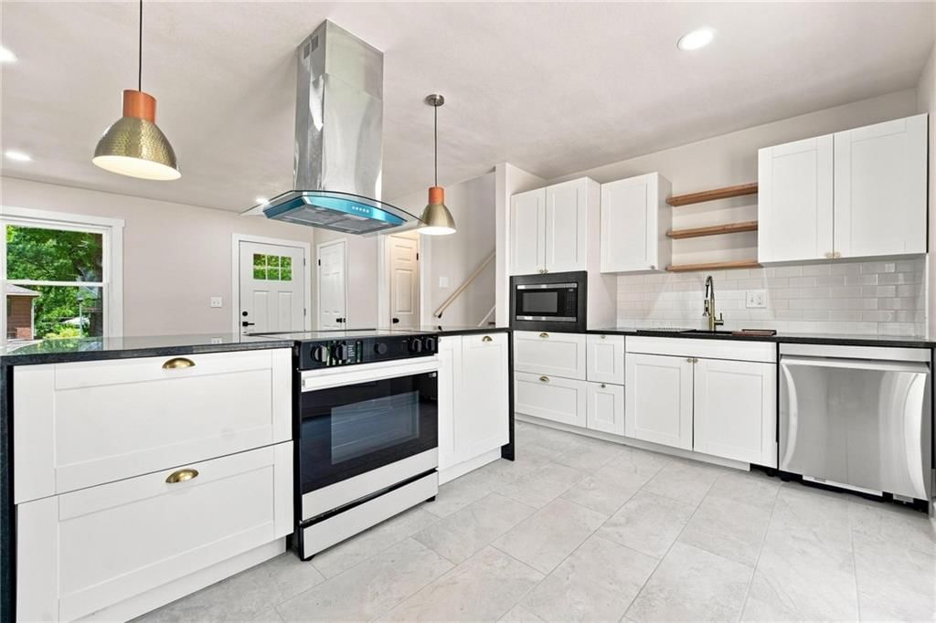 8812 W 72nd Street — photo 11