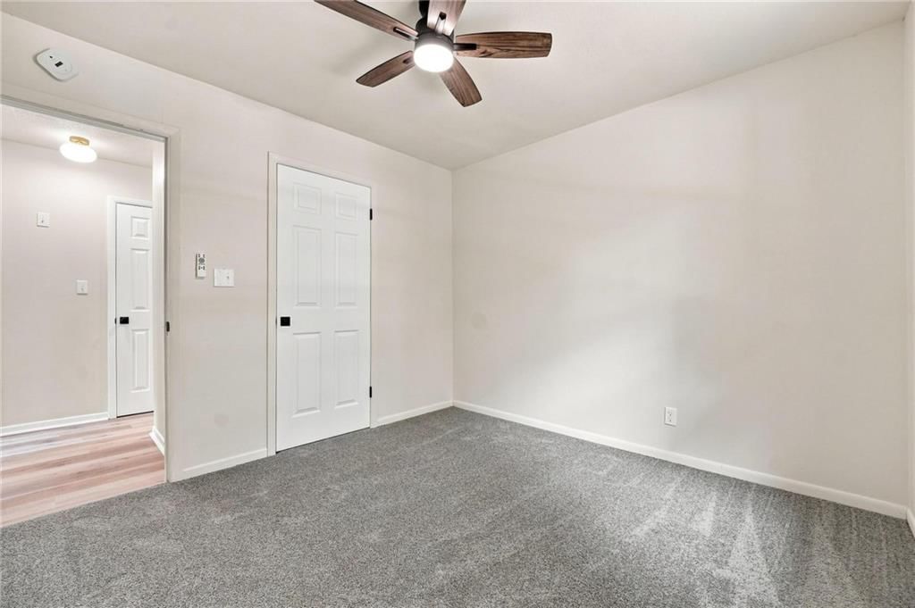 8812 W 72nd Street — photo 16