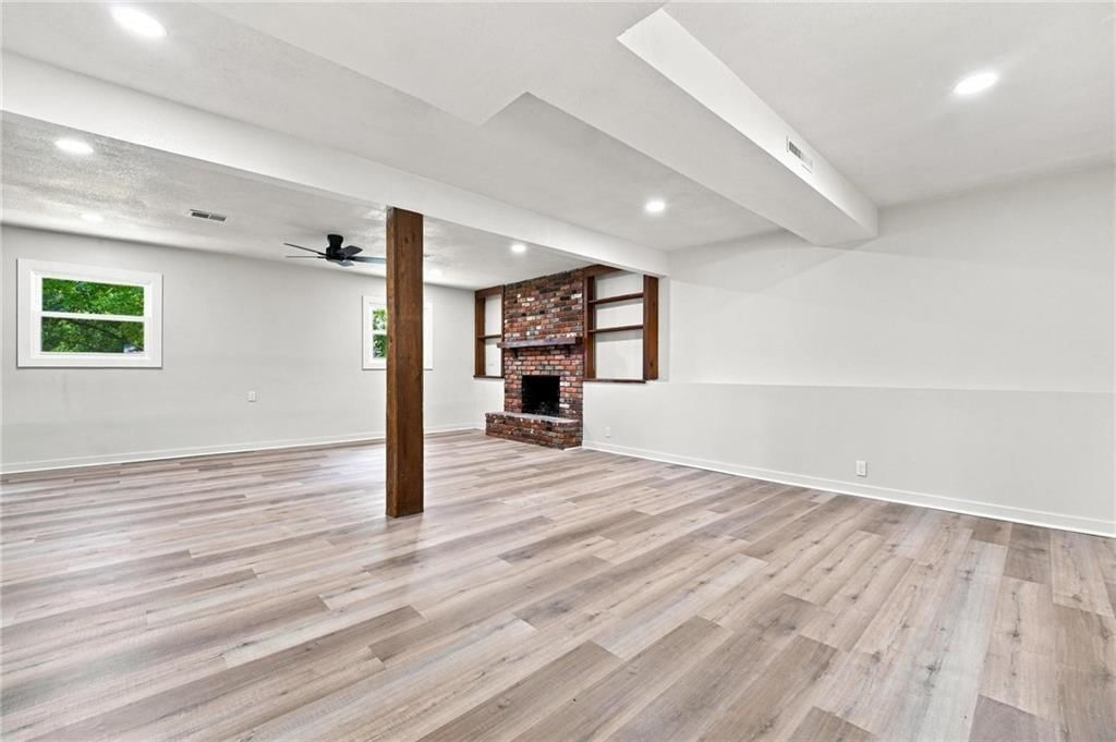 8812 W 72nd Street — photo 25