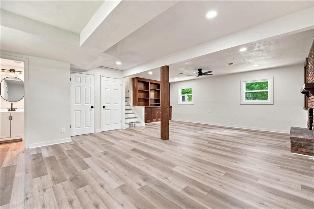 8812 W 72nd Street — photo 26