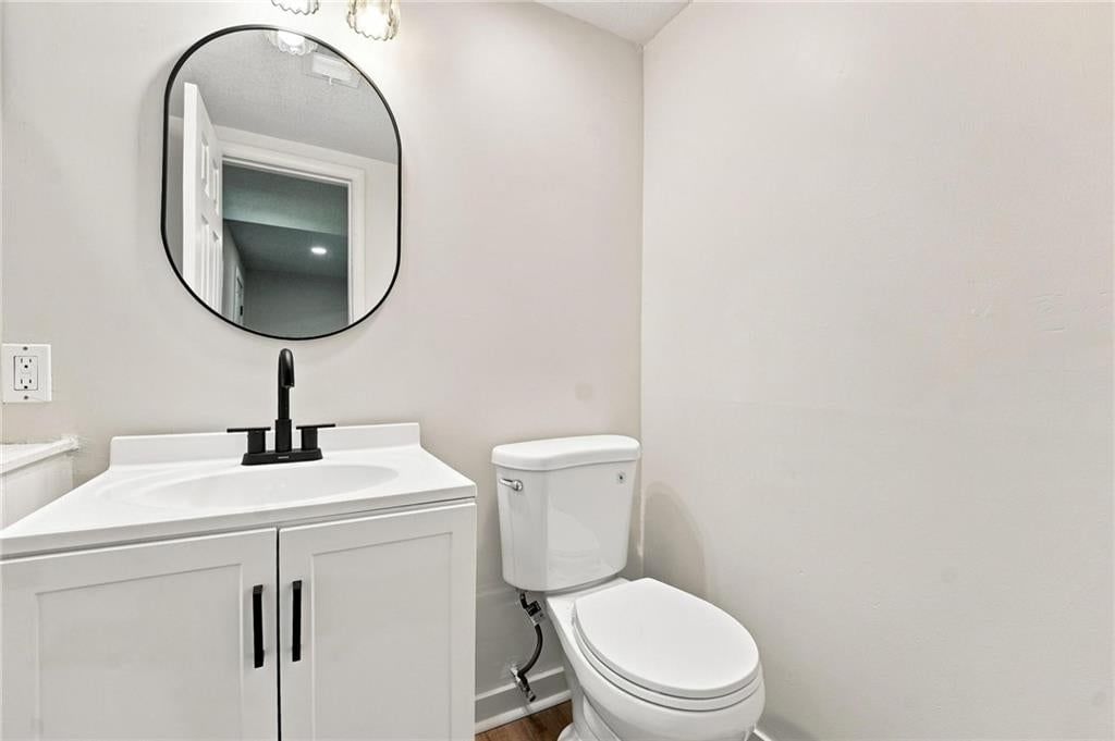8812 W 72nd Street — photo 27