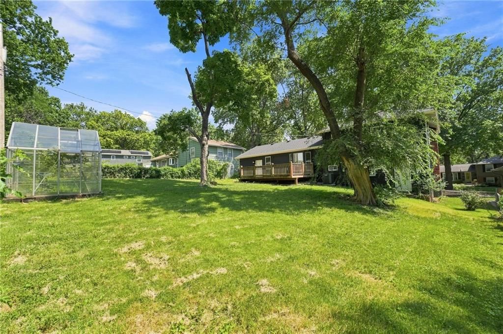 8812 W 72nd Street — photo 35