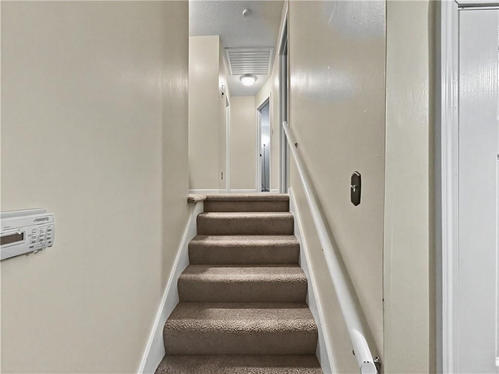 10704 Fremont Avenue — photo 9