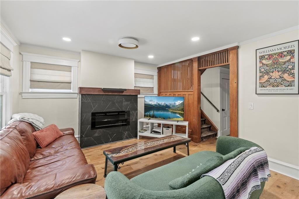 3027 Charlotte Street — photo 3