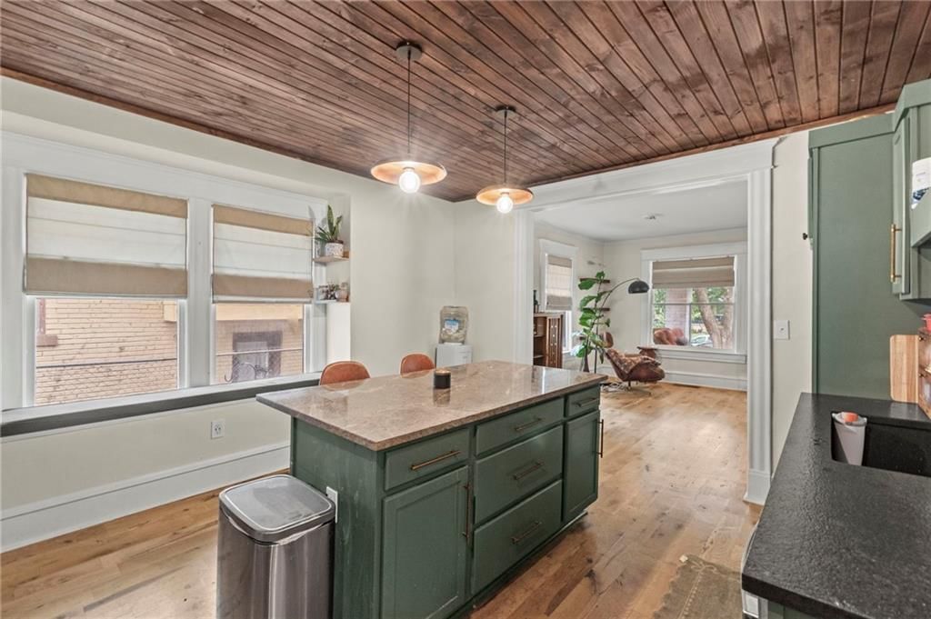 3027 Charlotte Street — photo 8