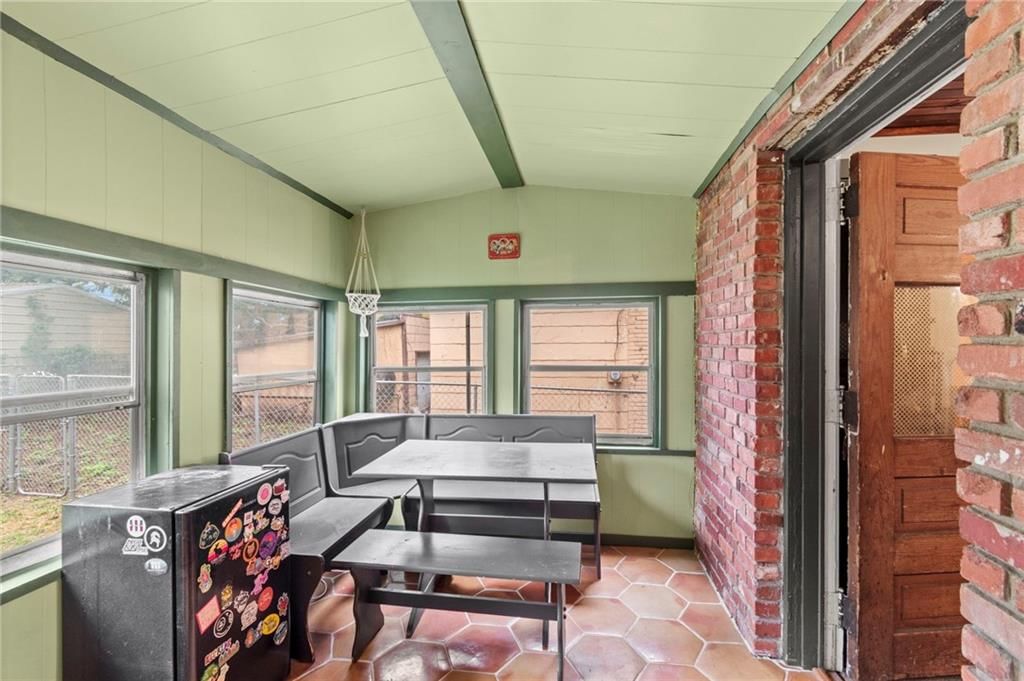 3027 Charlotte Street — photo 11