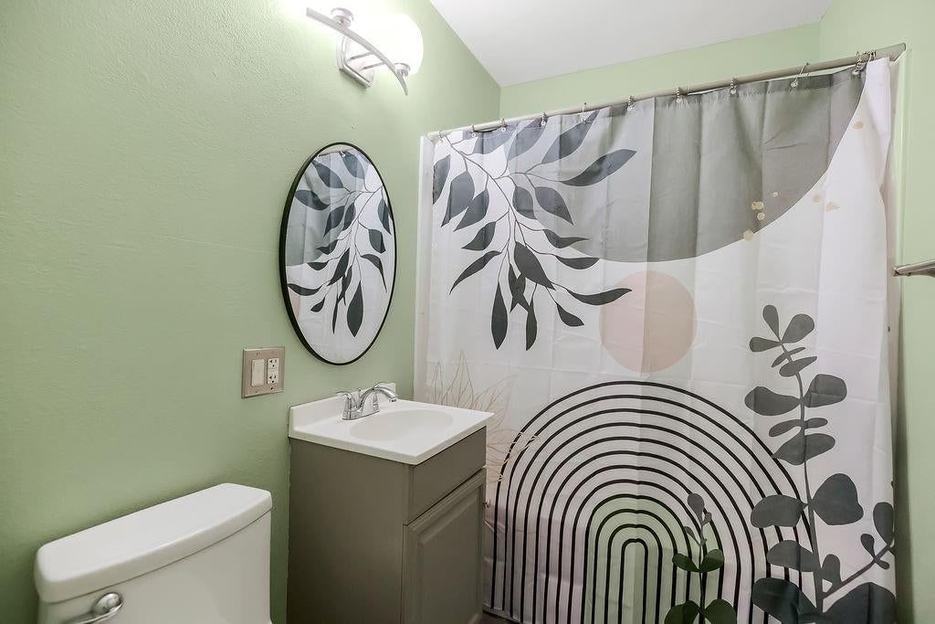 319 E 82nd Street — photo 13