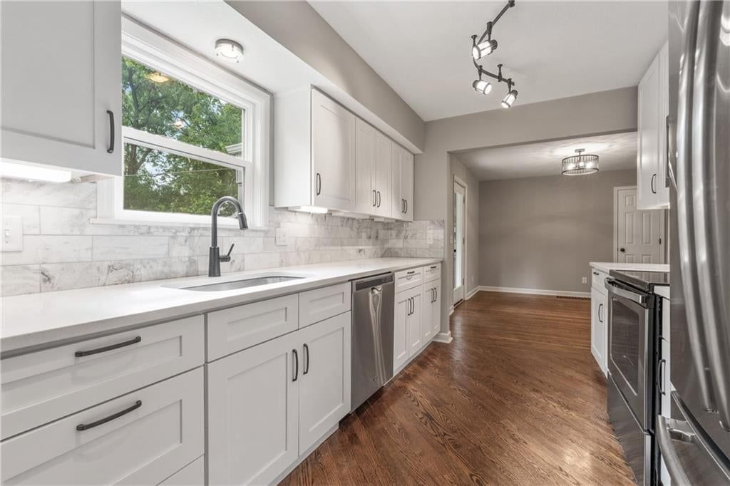 6127 Terrydale Street — photo 15
