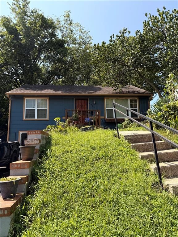 4415 E 43rd Street — photo 1