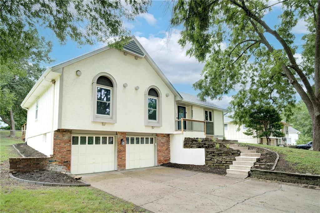 9927 N Harrison Drive — photo 3