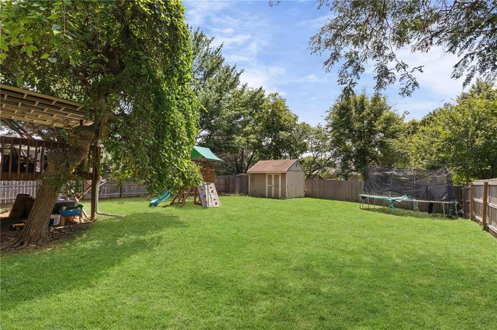 501 Sharon Drive — photo 32