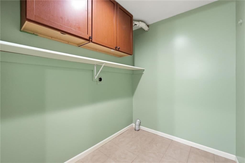 Photo 27 of 36 - 5519 NW Verlin Drive, Kansas City, MO 64152
