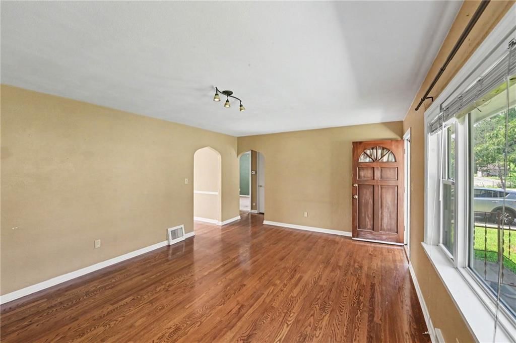 9517 Summit Street — photo 6