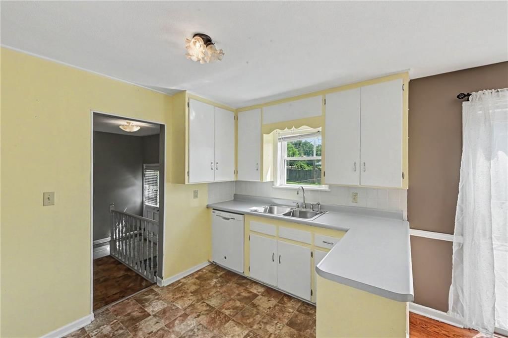 9517 Summit Street — photo 8
