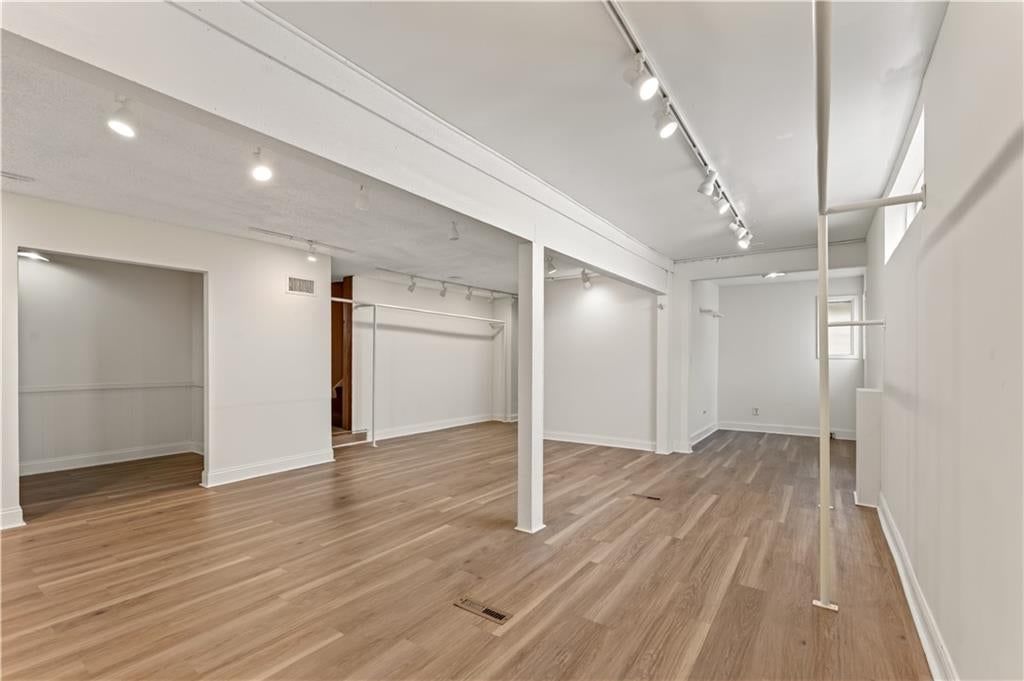 1207 W 47th Unit #1 Street — photo 11