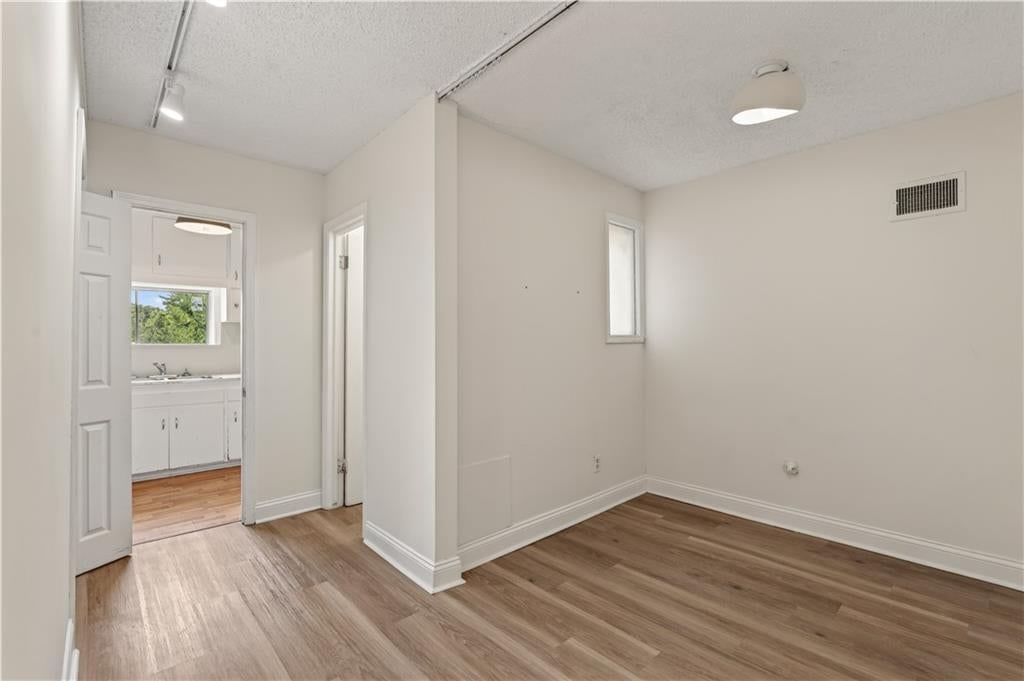 1207 W 47th Unit #1 Street — photo 13