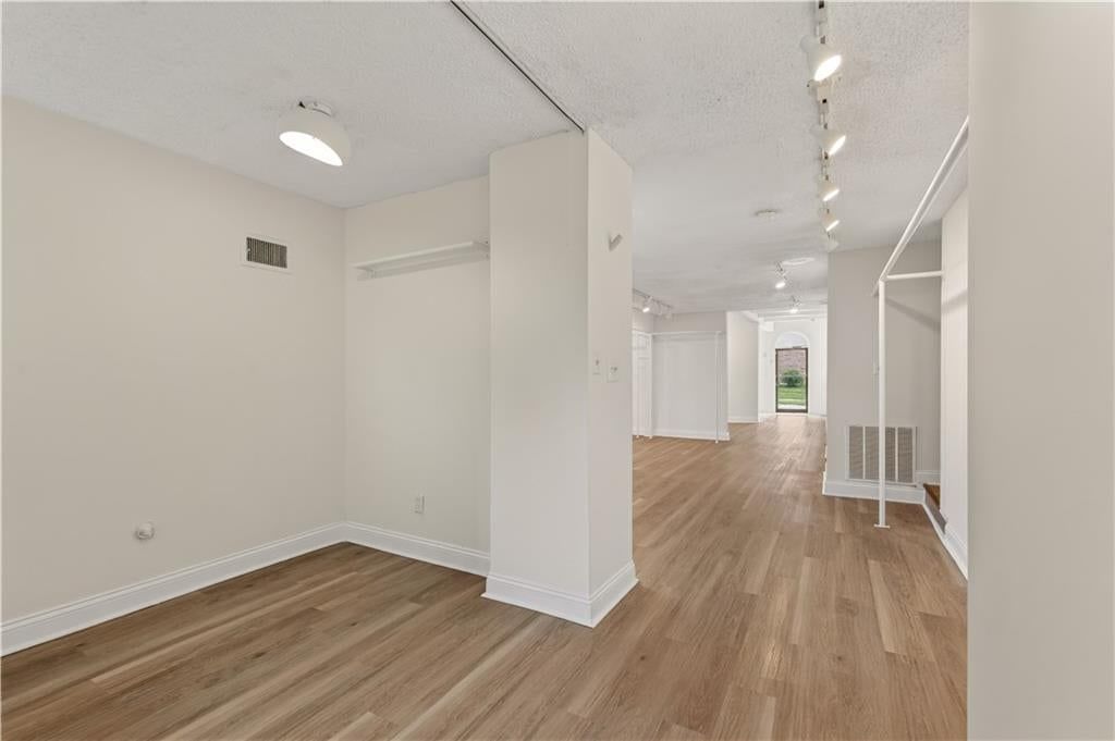 1207 W 47th Unit #1 Street — photo 14