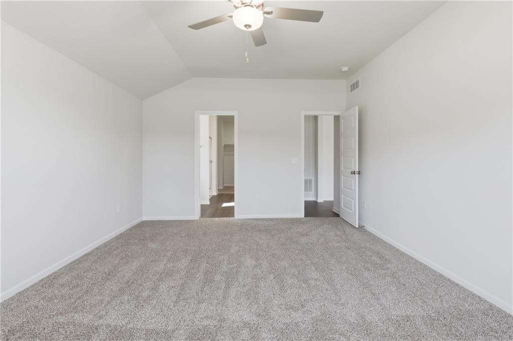 826 N Pear Street — photo 12