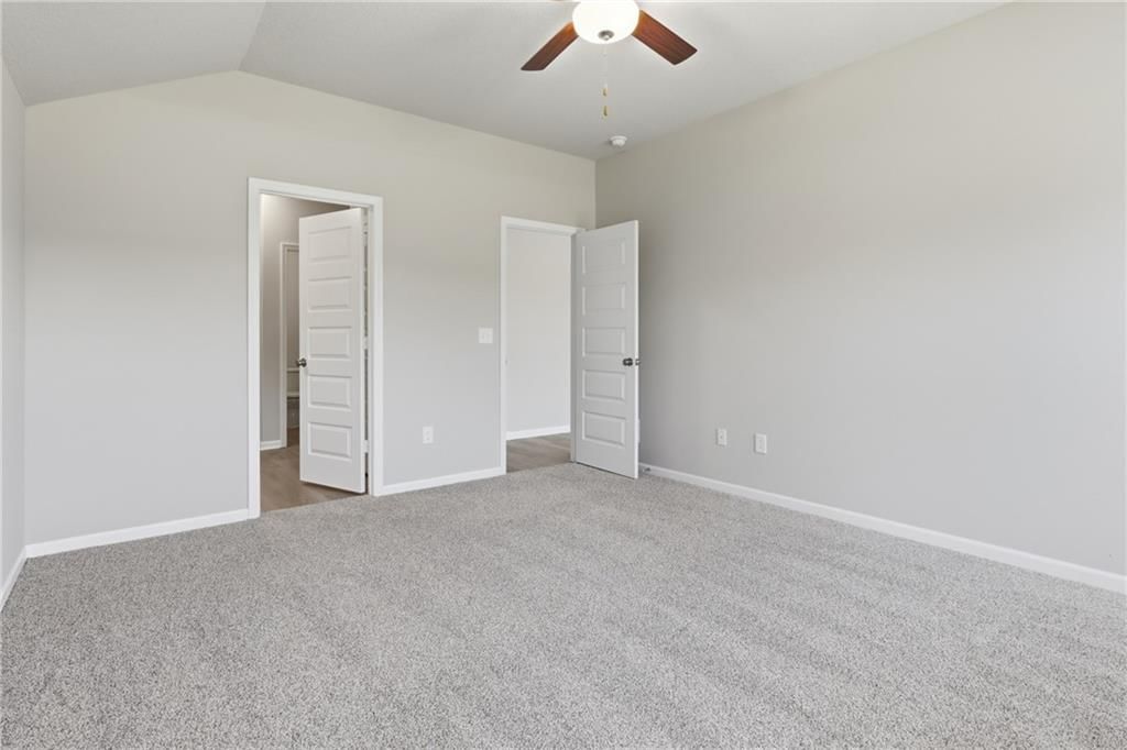826 N Pear Street — photo 16