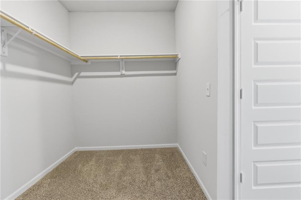 826 N Pear Street — photo 17