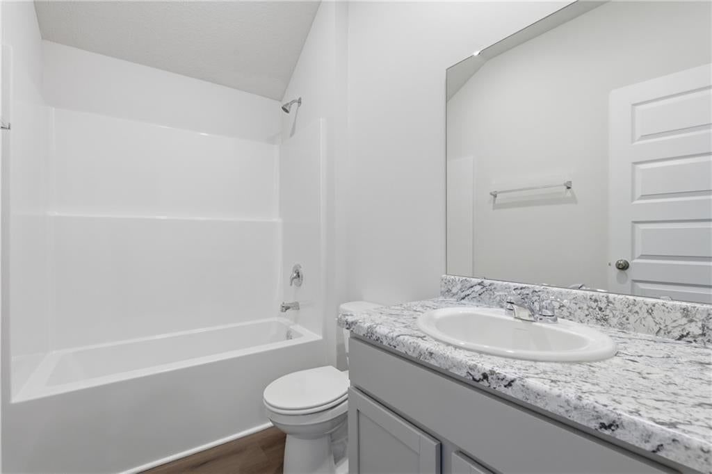 826 N Pear Street — photo 23