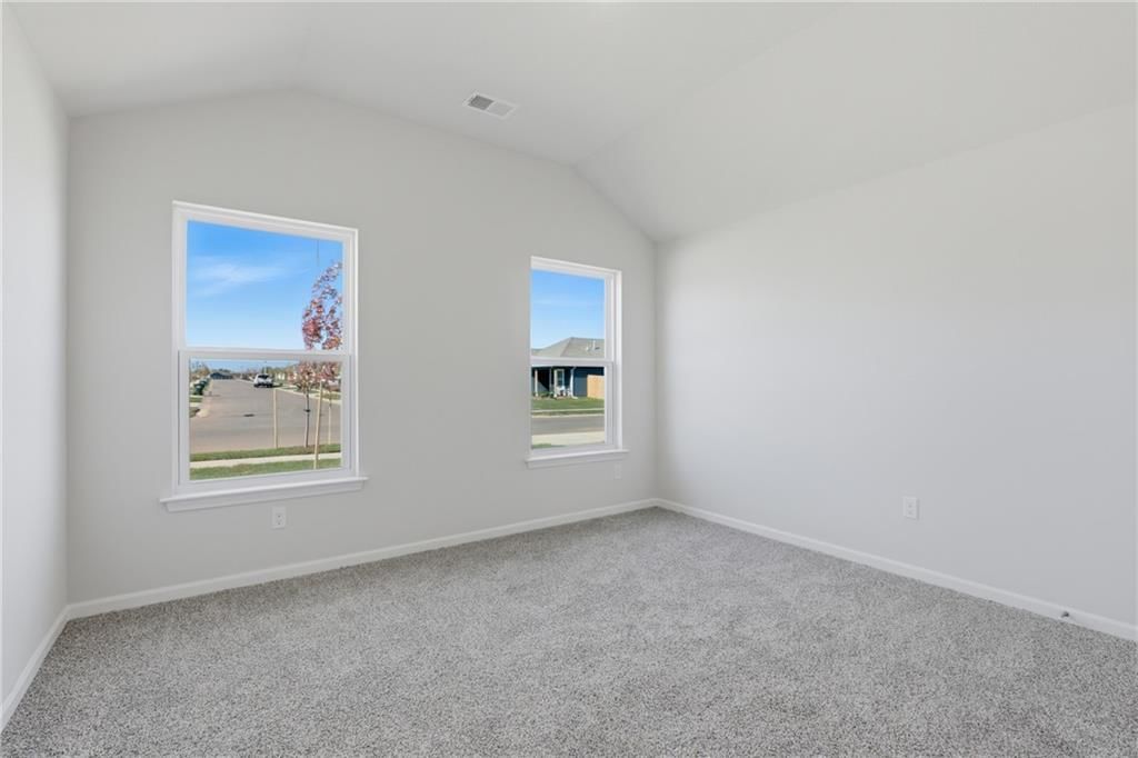 826 N Pear Street — photo 25