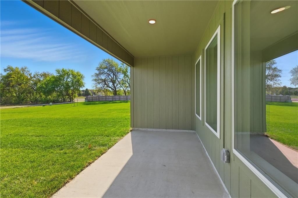 826 N Pear Street — photo 26