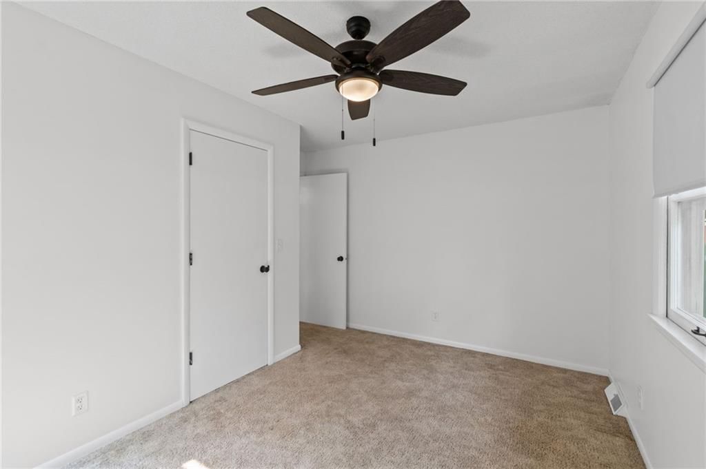 182 W Jackson Street — photo 20