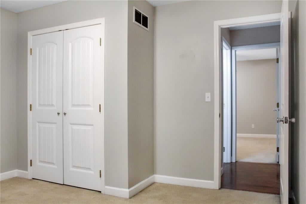 2900 Oak Street — photo 18
