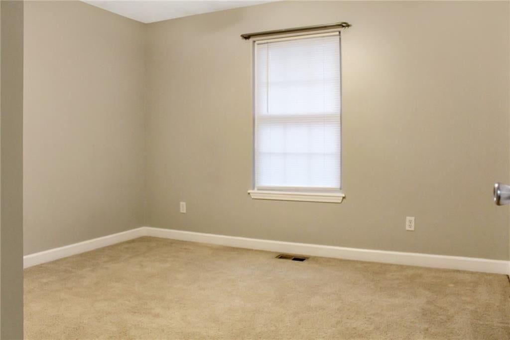 2900 Oak Street — photo 21