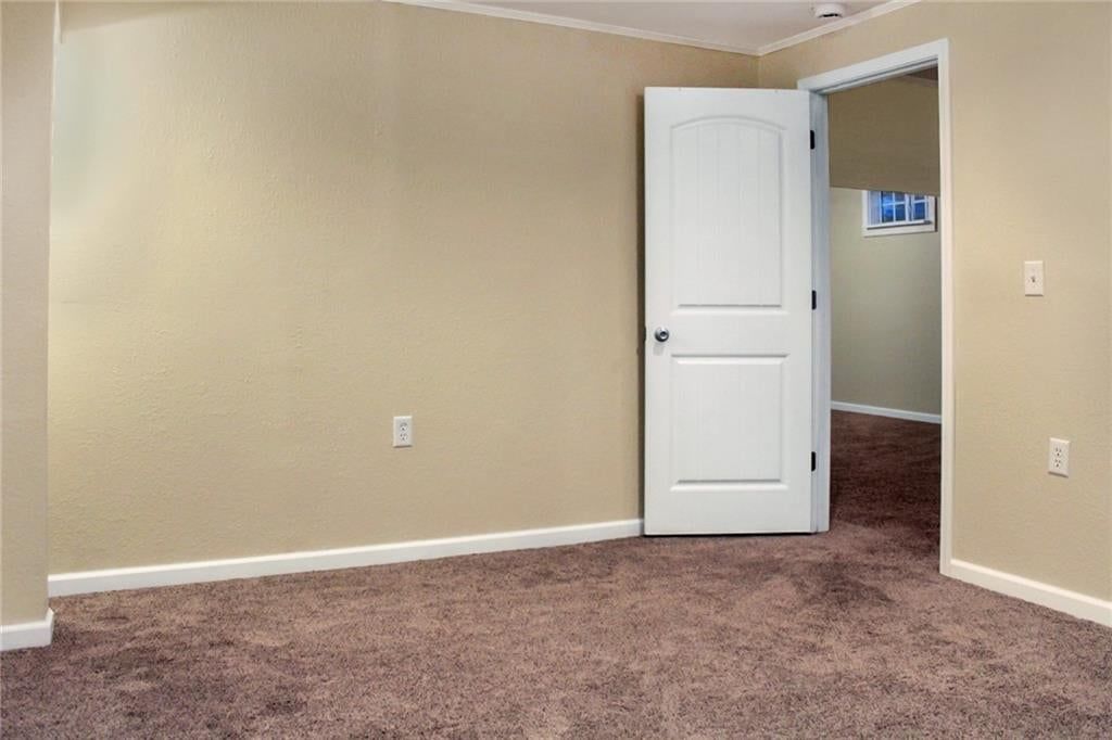 2900 Oak Street — photo 26