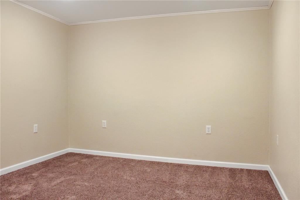 2900 Oak Street — photo 27