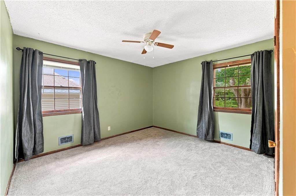 209 SW Victor Drive — photo 22