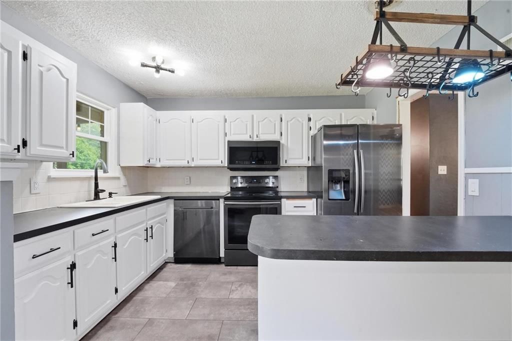 16916 HART Avenue — photo 9