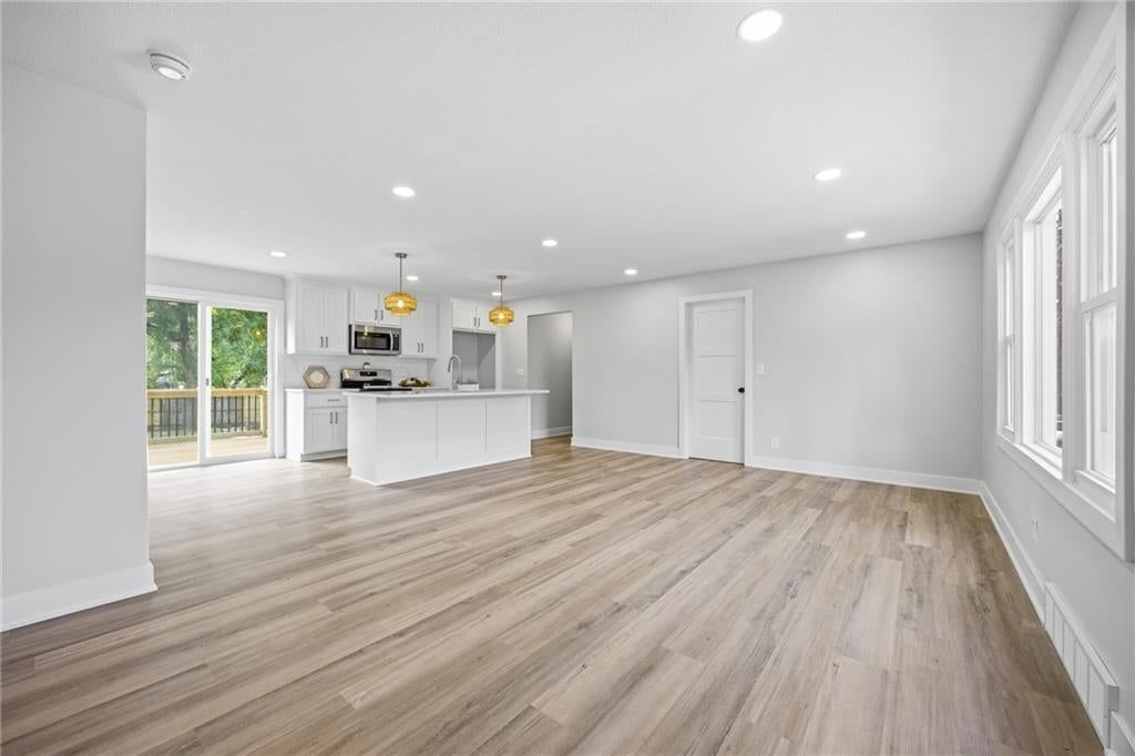 6346 Monrovia Street — photo 15