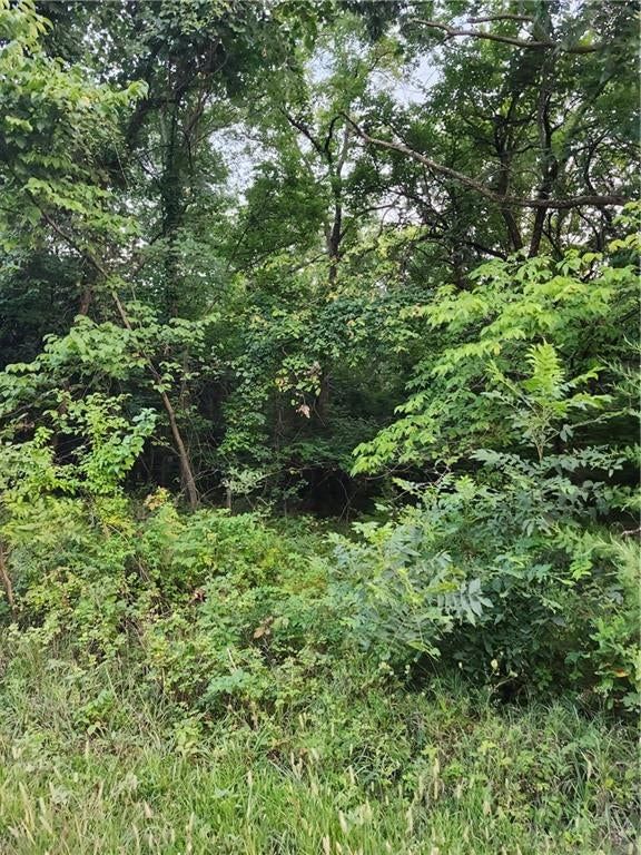 166 Sycamore Drive — photo 3
