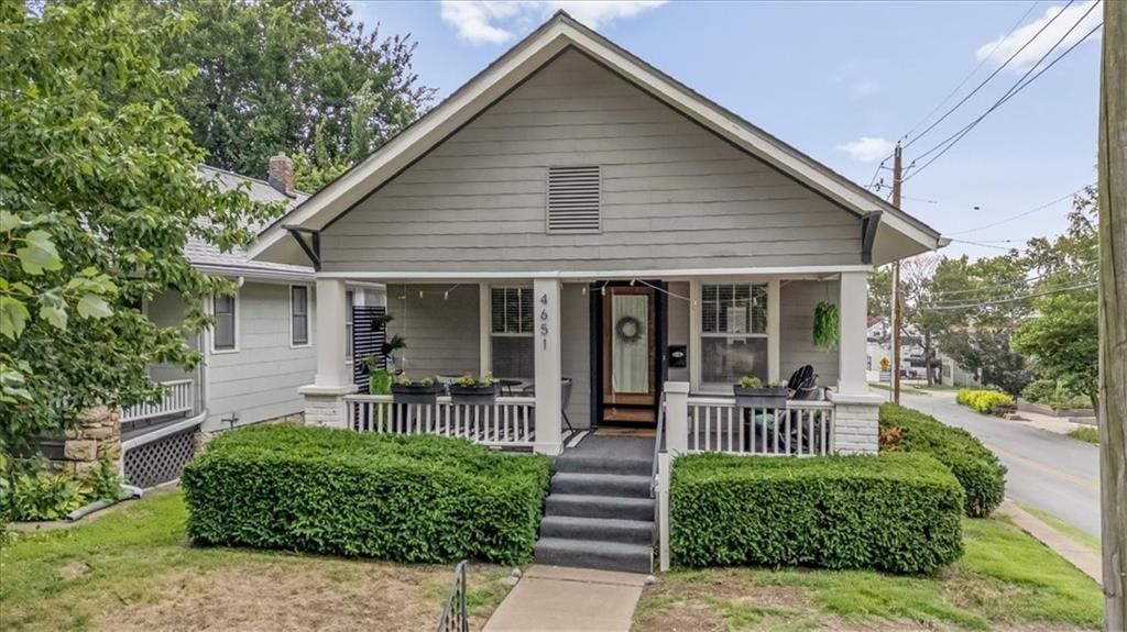 4651 Terrace Street — photo 1