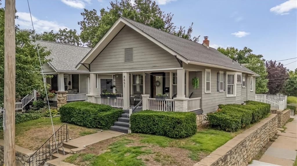 4651 Terrace Street — photo 2