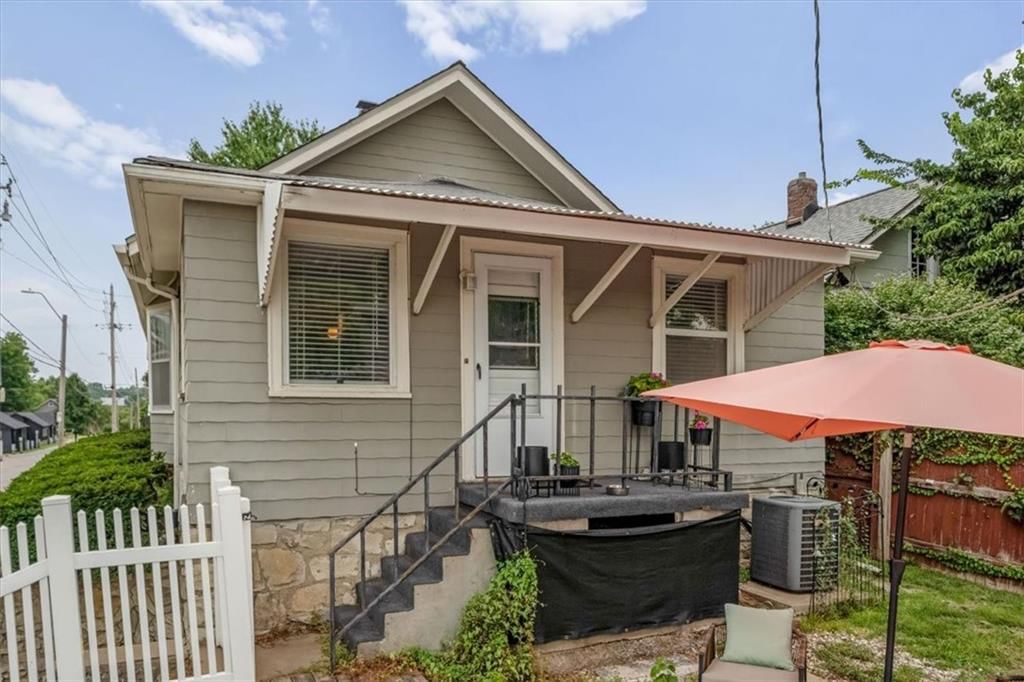 4651 Terrace Street — photo 25