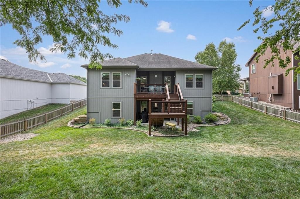 408 Lee Drive — photo 8