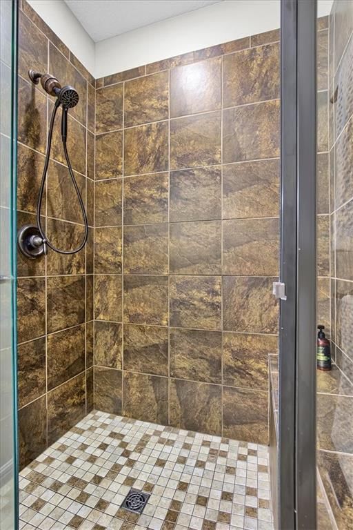 408 Lee Drive — photo 33