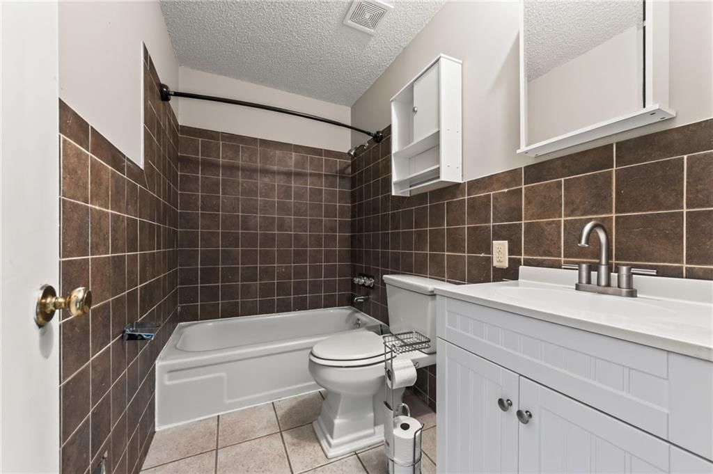 1014 W Maple Avenue — photo 19
