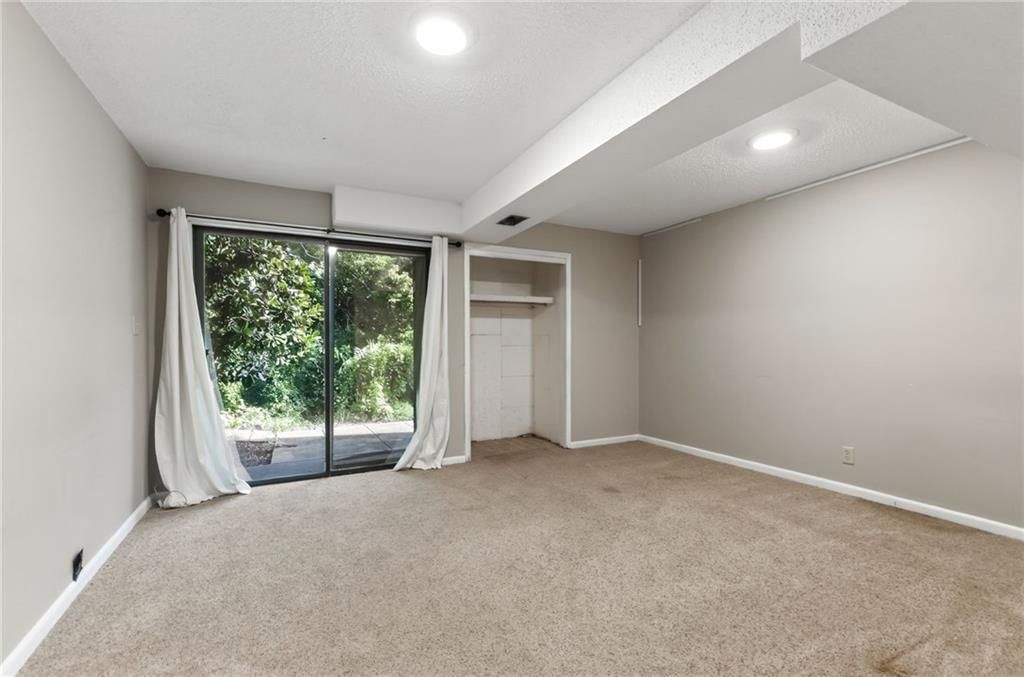 1014 W Maple Avenue — photo 25