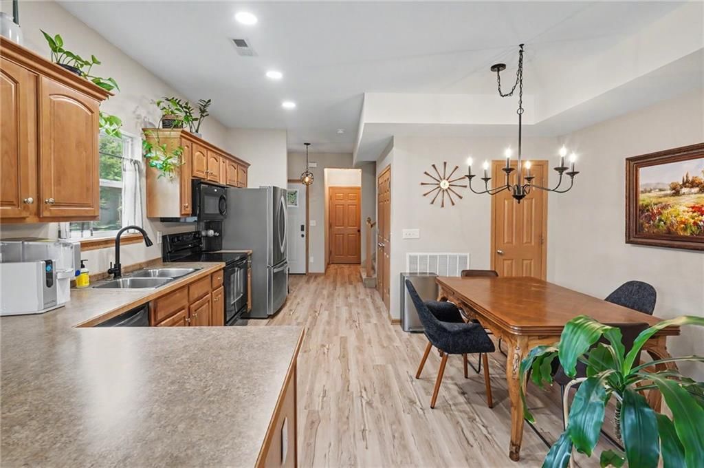 800 S Woodson Court — photo 11
