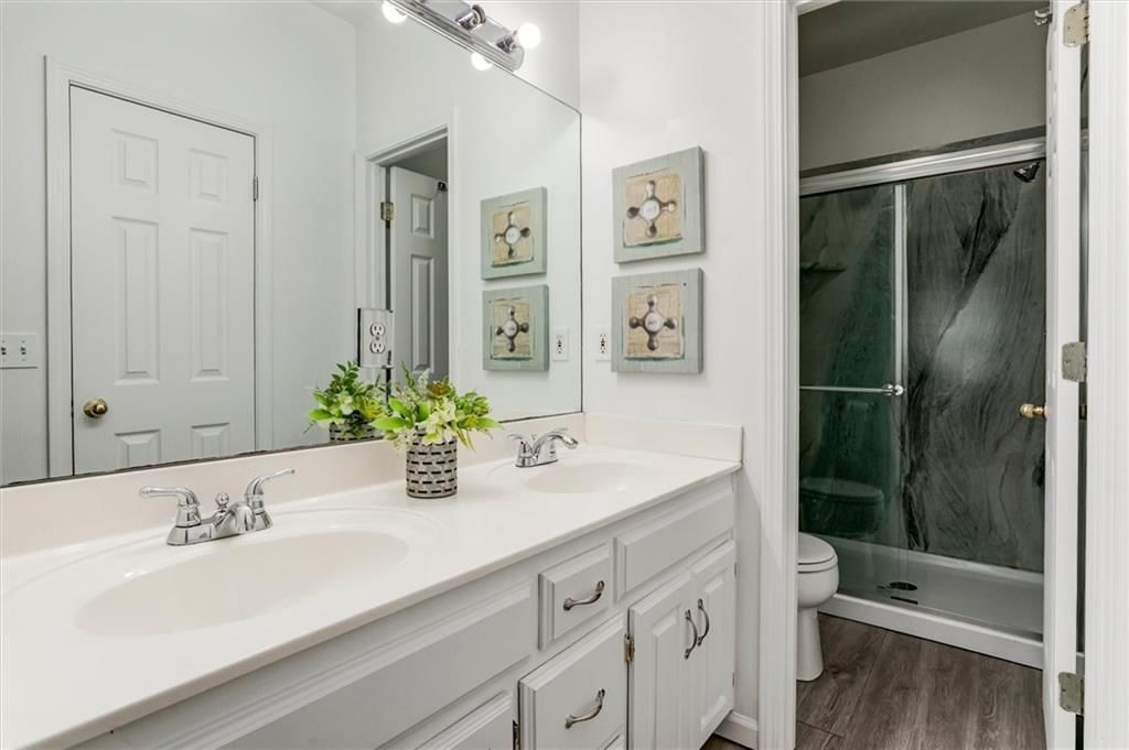 1121 E Frontier Drive — photo 16