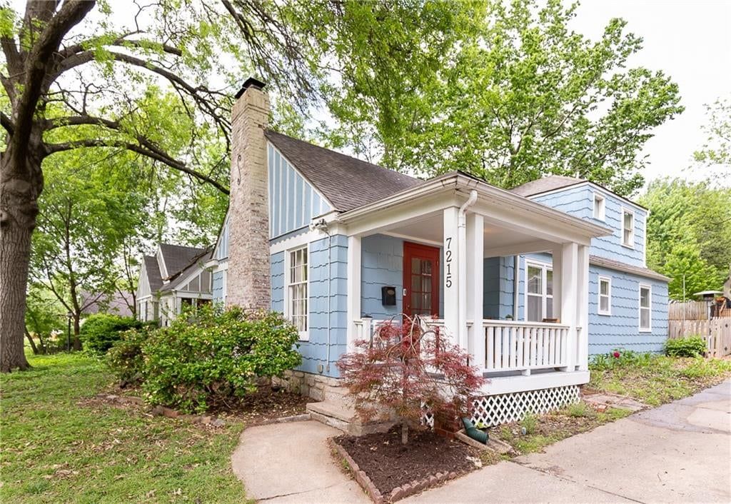 7215 Walnut Street — photo 1