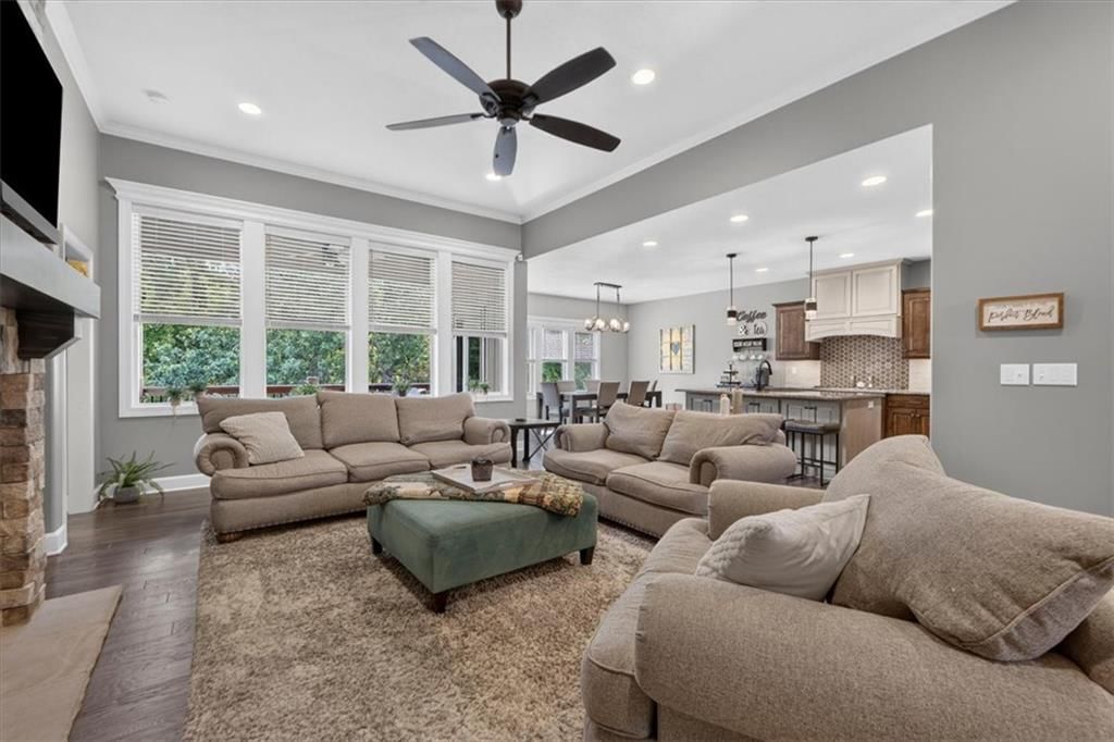 4705 NE Gateway Drive — photo 8