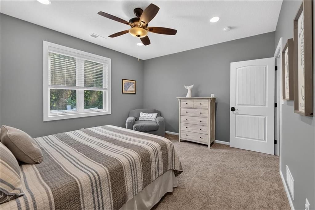 4705 NE Gateway Drive — photo 39