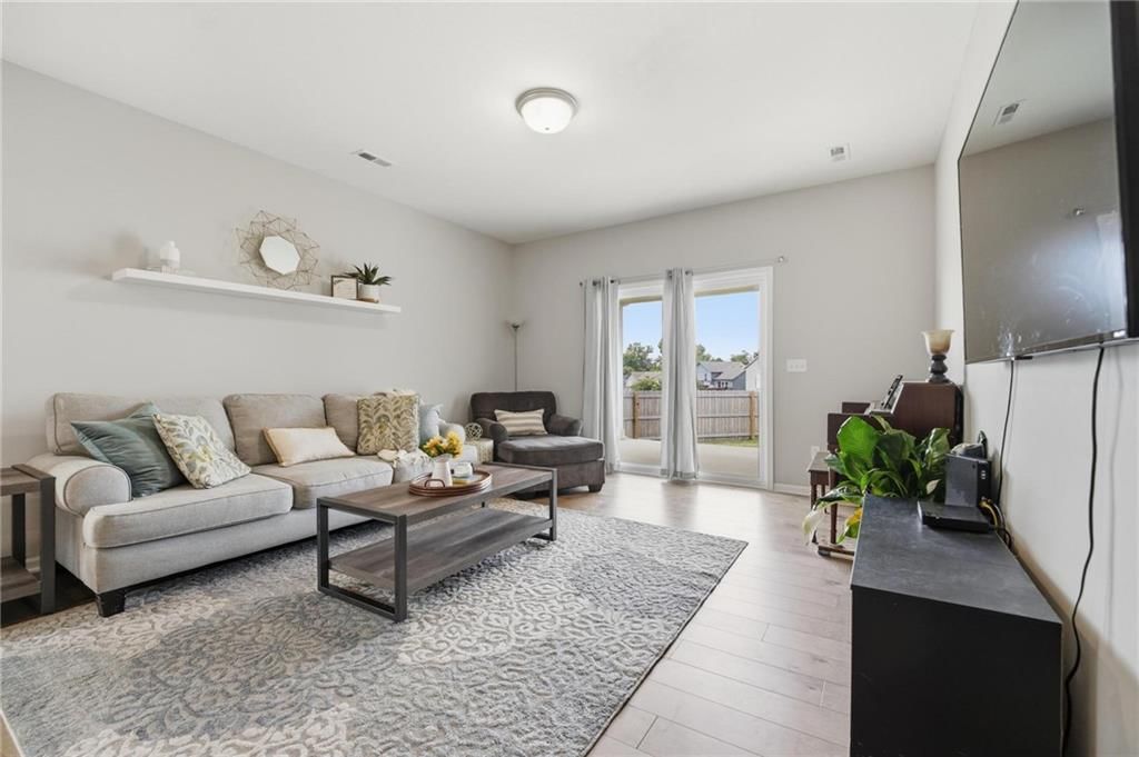 12322 N Pomona Avenue — photo 19
