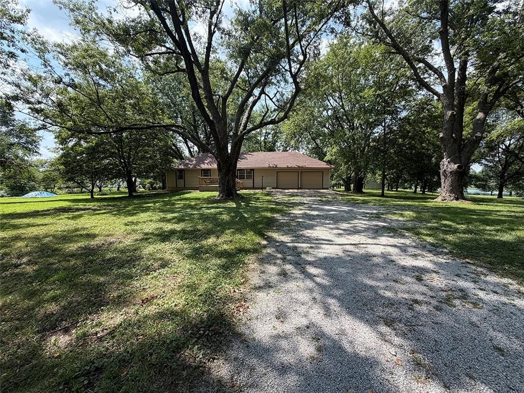 2414 N Hoover Road — photo 3